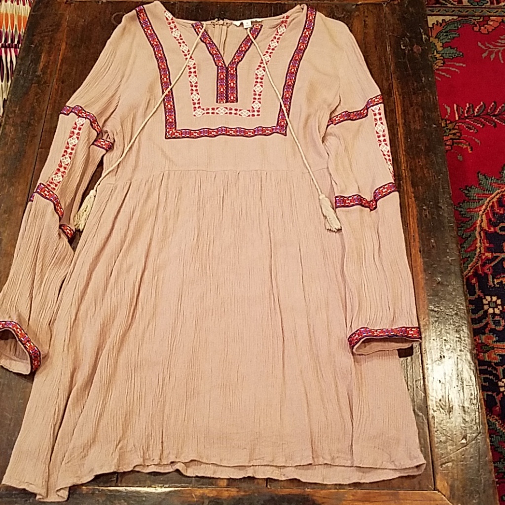 Nice Ee:Some Dress Size Medium
